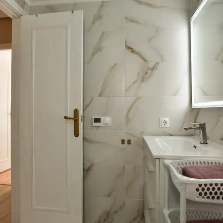 Apartment Atico Con 2 Garaje Y Piscina
