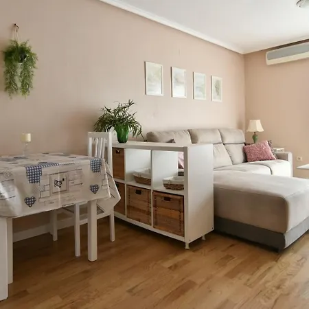Atico Con 2 Garaje Y Piscina Apartment *